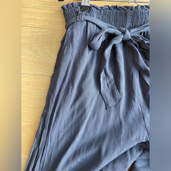 Know One Cares Flowy Tie Waist Wide Leg Cropped Pants - Picture 3 of 3